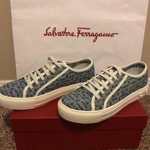 Ferragamo Tully Women’s Sneakers Sz 8.5